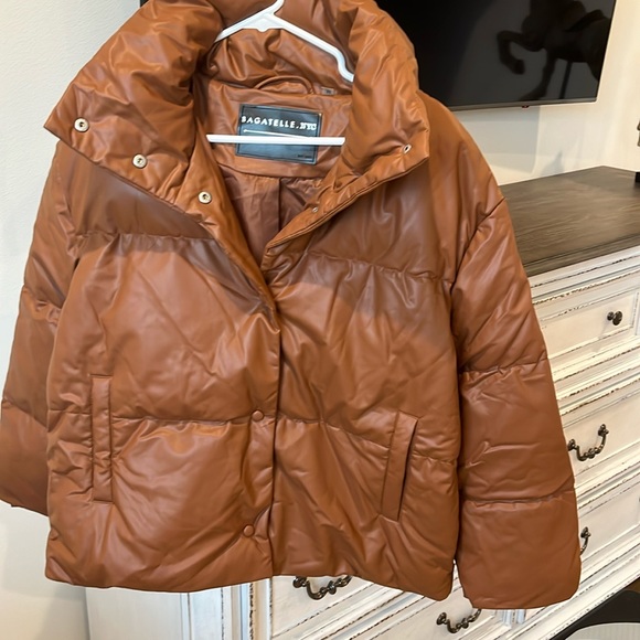 ๐ฝSale๐ฝBagatelle NYC Faux Leather Puffer Jacket - Picture 2 of 15